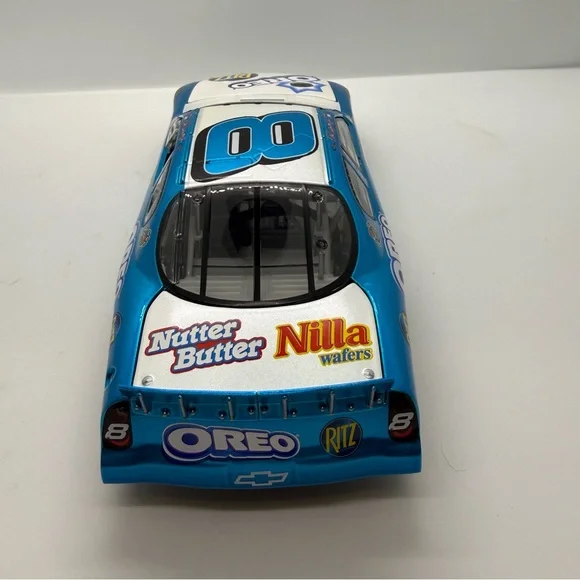 2004 Dale Earnhardt Jr #8 Oreo/Ritz NASCAR 1:24 Scale Stock Car - Picture 7 of 16